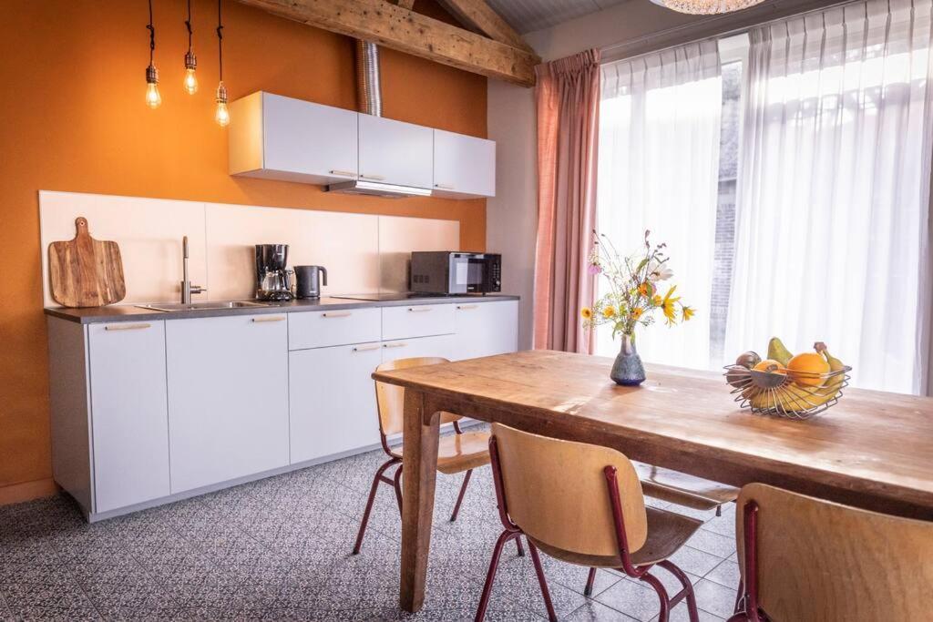 De Kaasmakerij - Ruim Vakantiehuisje Op Huize Blokland Hem Luaran gambar
